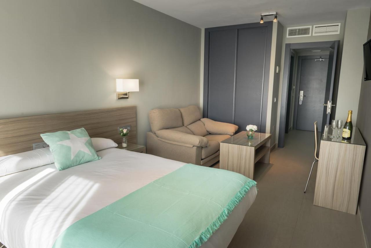 Apartamentos Santa Clara อาเลาริน เดลา ตอร์เร ภายนอก รูปภาพ